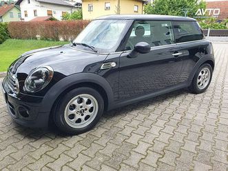mini one one xenon slo 2.lastnica veliko opreme