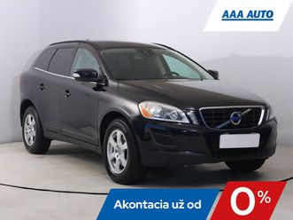 volvo xc60 d3, koža, navigácia, xenóny
