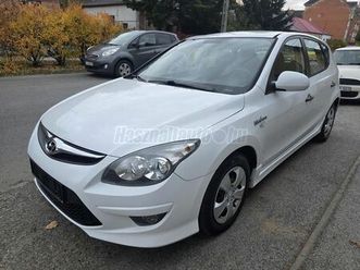 hyundai i30 i30u 1.4 dohc comfort klíma! abs! sz.könyv! 182ekm! sérülésmentes!