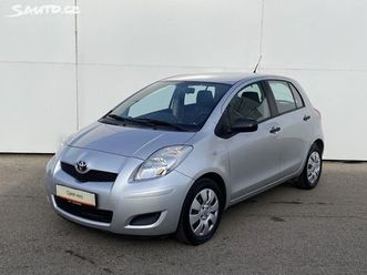 toyota yaris 1,3 i 74 kw