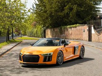 5.2 fsi v10 plus spyder s tronic quattro euro 6 (start/stop) 2dr