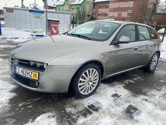 alfa romeo 159 sw 2.4 jtd 20v distinctive xenon.sportbör.navi.tempomat.full