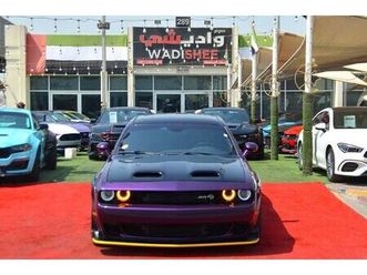 v.8, 6.4 dodge challenger/ rt scatpack/ attractive colour/ good condition