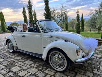 volkswagen maggiolone d'epoca del 1974 a montevarchi