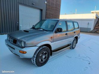 nissan terrano 2.7 td 7 places pour l'export
