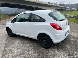 opel corsa commerciale