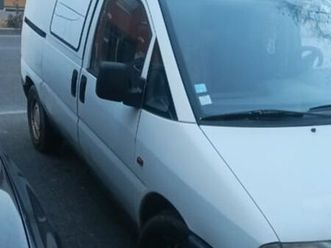 je à vendre peugeot expert fourgon 1,9 tdi