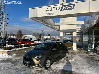 toyota yaris 1.5 hybrid e-cvt comfort