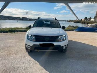 vends duster 1,5dci black touch automatique