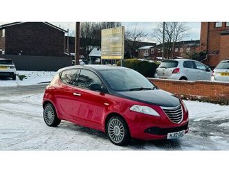 (12) - 1.2 black&red hatchback 5dr petrol manual euro 5 (start/stop) (69 bhp)