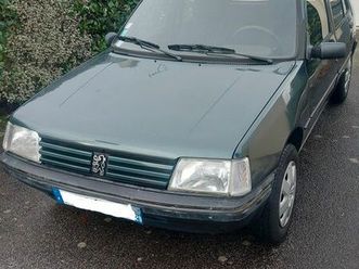 peugeot 205 sacré numéro essence
