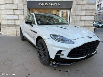 aston martin dbx707 4.0 biturbo v8