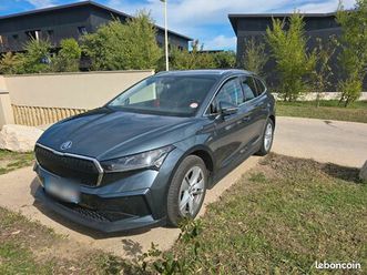 skoda enyaq iv 80 - cuir cognac - tva apparente