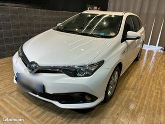 toyota auris hybride touring
