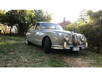 jaguar mkii 2.4 6 cilindri grigio