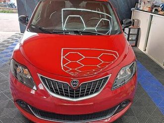 lancia ypsilon ibrida del 2021 promo € 9500 senza