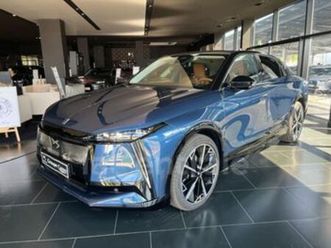 350 awd long range etoile 97.2 kwh