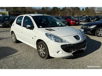 peugeot 206 + 1.4 essence 75 cv 2012 40 000 km
