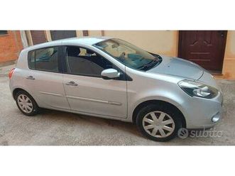 renault clio 1.2 benzina con carrello appendice
