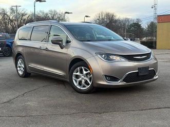 used 2018 chrysler pacifica touring-l plus