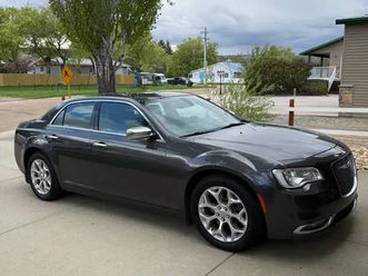 2017 chrysler 300 c platinum trim.