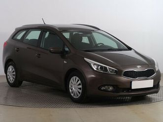 kia ceed comfort 1.4 cvvt serv.kniha, tempomat