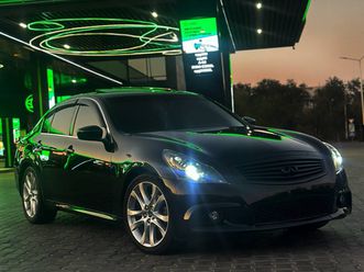 infiniti g37 2012
