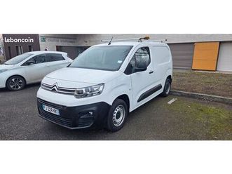 citroën berlingo van m 650kg 1.6 bluehdi 100 s&s club 84 217 km | 08/08/2019 diesel | manuelle 1ère main tva recup clim bluethoot regul barre de toit 9490ttc 79