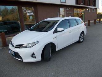 auris touring sport sw 1.8 hybrid active eco