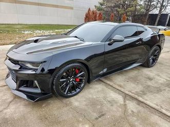 2019 chevrolet camaro zl1 zl-1 **14k miles** **6 speed manual