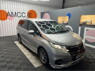 €23950 2018 honda odyssey 8 seater variant 2.0 automatic / cruise control / reverse camera / electric seats / power sliding doors