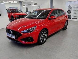 hyundai i30 1.5 edice family 6mt