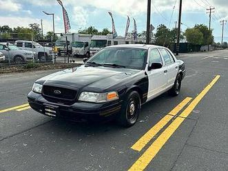 2011 ford crown victoria sedan 4d police interceptor 4.6l v8