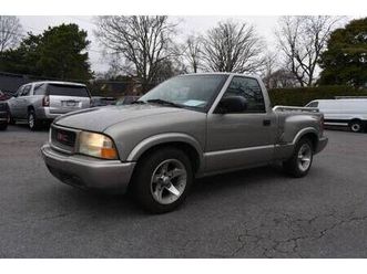 2001 gmc sonoma sls regular cab step side 5 speed only 79k miles!