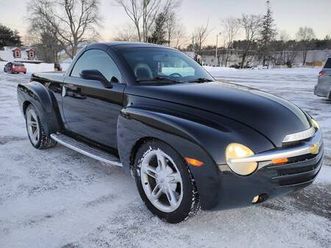 rare 2004 chevy ssr ls convertible pickup v8