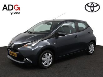 toyota aygo 1.0 vvt-i x-play | airco | achteruitrijcamera | bluetooth | centrale vergrendeling |