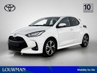 toyota yaris 1.5 hybrid dynamic | apple carplay / android auto | stuur- en stoelverwariming | blind spot monitor |