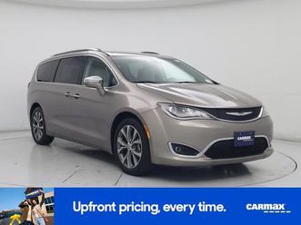 used 2017 chrysler pacifica limited