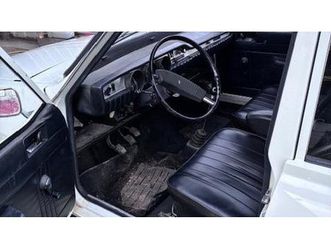 1970 renault 12 blanc manuel, 4 vitesses conduite à gauch...