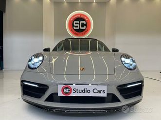 porsche 911 carrera 4 gts