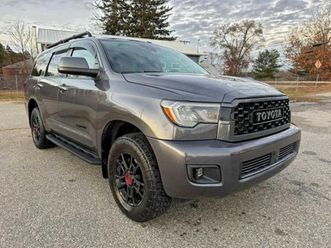 toyota sequoia * sr5 * carfax *
