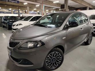 lancia ypsilon 1.0 firefly 5 porte s&s hybrid gold plus del 2024 usata a cesena