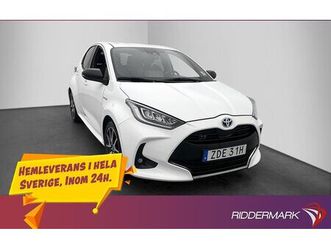 toyota yaris hybrid style kamera halvskinn rattvärme