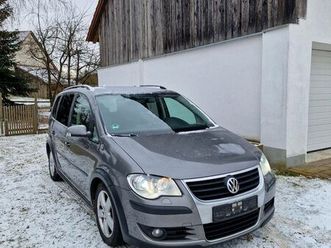 VOLKSWAGEN CROSSTOURAN vw-touran-cross-2-0-tdi-tuv-01-2028
