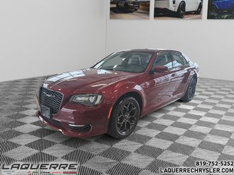 chrysler 300 2022 touring l awd