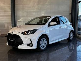 TOYOTA YARIS 70-vvt-i-france-business-5p