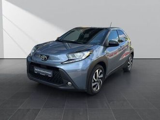 x 1,0-l-vvt-i, 5-türer, teamplayer