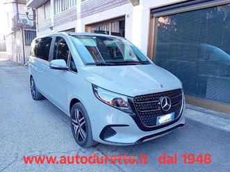compact d 4matic auto *8 posti**pari al nuovo*