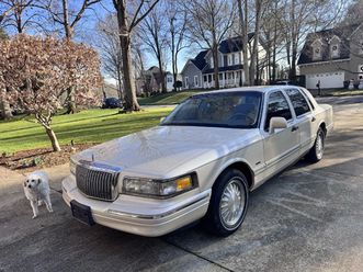 1997 lincoln town car cartier