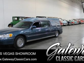 2001 lincoln town car hearse